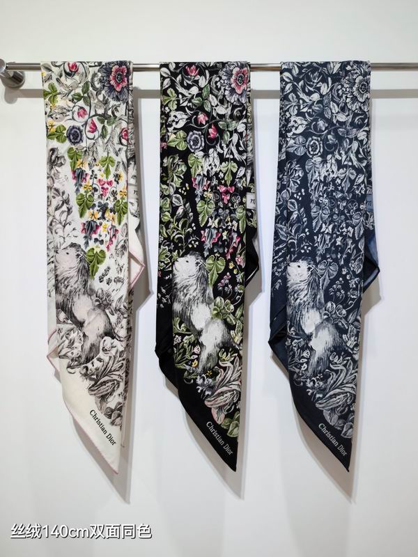 Dior scarf 140X140cm 70%羊绒30%真丝 E081905